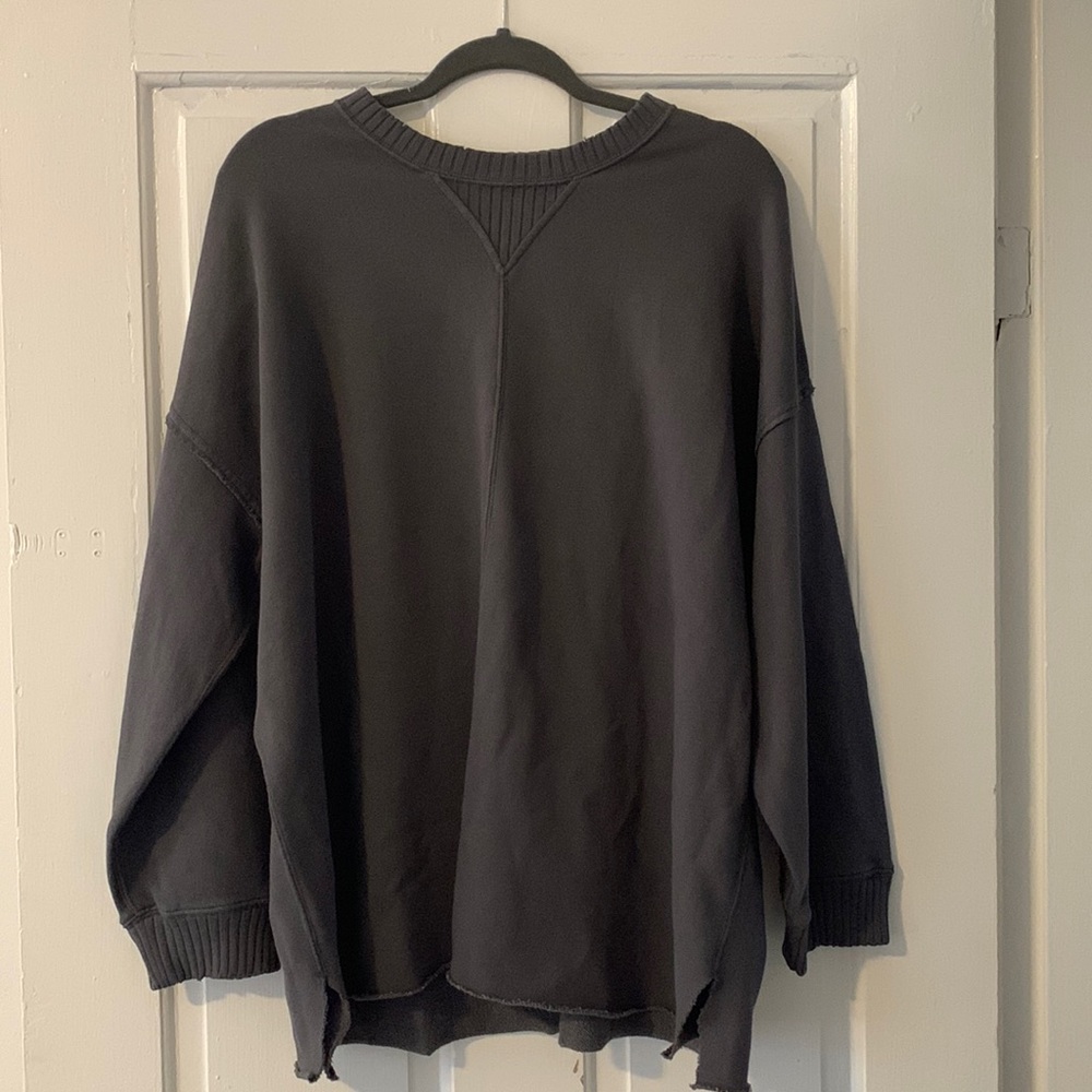 Aerie Down to Earth Oversized Sweatshirt Size M smoked gray color NWT!